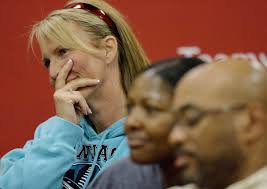 HSGT FOOTBALL: Moms Football 101 Clinic