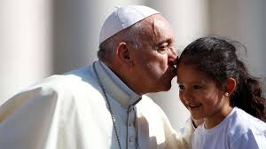 Tantissime le belle frasi che papa francesco ha dedicato ai bambini ecco le più significative. Frasi Comunione Papa Francesco Le Piu Belle Per Bigliettini Di Auguri O Inviti