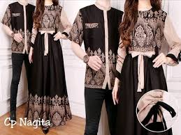 Couple batik dengan model tenun yang bisa membuat anda terlihat serasi. Jual Baju Couple Keluarga Baju Muslim Pasangan Pesta Kondangan Setelan Longdres Kemeja Batik Dres Pria Gamis Maxi Kekinian Model Terbaru Coklat Di Lapak Toko Kley Bukalapak