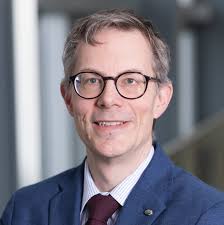 Scientific Director and Research Executive Committee