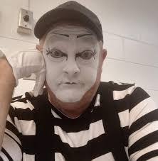 Mike Plucker's Instagram, Twitter & Facebook