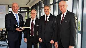 Bei der vr bank fürstenfeldbruck sind nun auch kleinsparer betroffen , heißt es in den medien. Vr Bank Furstenfeldbruck Gutes Geschaftsjahr Furstenfeldbruck Sz De