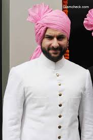 According to reports, kareena was admitted to the breach candy hospital last night. Kunal Khemu And Soha Ali Khan Pronounced Husband And Wife