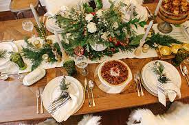 That being said, we've got a few easy tricks you can use to boost the ambiance in your space: Guide To Hosting The Ultimate Holiday Dinner Party Styled By Herr