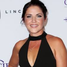 Camilla One shoulder Navy Blue Printed Tunic Dress worn by Talia Mallay  (Marika Domińczyk) as seen in Inventing Anna (S01E02)