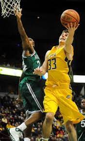 Siena S Poole Finds His Way On Off The Court Siena Poole Court