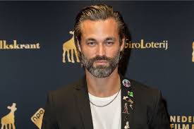 We will continue to update information on epke zonderland's parents. Wauw Zo Ziet De Knappe Vriendin Van Jan Kooijman Eruit