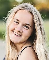 Cheyenne Carlson's Instagram, Twitter & Facebook