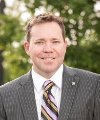 Annie Hanas's Instagram, Twitter & Facebook