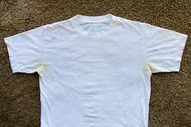 чем вывести белые пятна от дезодоранта на черной одежде Kak Otstirat Podmyshki Ot Dezodoranta I Pota Chem Mozhno Ubrat Sledy Na Odezhde Kak Udalit Belye Pyatna Kak Vyvesti S Chernoj Tkani