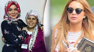 Lindsay lohan,actress, singer, songwriter, producer, and entrepreneur magnifies her influence on popular culture with every move in music, on the big and. Ù‡Ù„ Ø§Ø¹ØªÙ†Ù‚Øª Ø§Ù„Ù…Ù…Ø«Ù„Ø© Ø§Ù„Ø£Ù…Ø±ÙŠÙƒÙŠØ© Ù„ÙŠÙ†Ø¯Ø³ÙŠ Ù„ÙˆÙ‡Ø§Ù† Ø§Ù„Ø¥Ø³Ù„Ø§Ù…