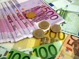 Cat e 1 dolar in lei. Cotatie Record Pentru Euro Cu Cati Lei Poate Fi Cumparata Moneda Europeana Foto