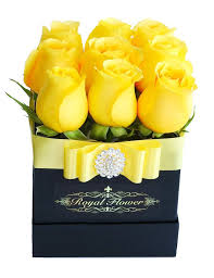 Gold Box Royal Flower Rose Box Toronto Branch Provides The Best Luxury Flower Boxes Luxury Flowers Flowers Bouquet