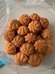 Join facebook to connect with kuih habuk habuk and others you may know. Nisa Kay Murah Rezeki On Twitter Dan Sebenarnya Aku Cari Kuih Bangkit Ni Je Sedappp Manis Lemak Bersusu Cair Di Mulut Sumpah Ketagih Kat Sana Depa Panggil Kuih Telur Lebah Kena Try
