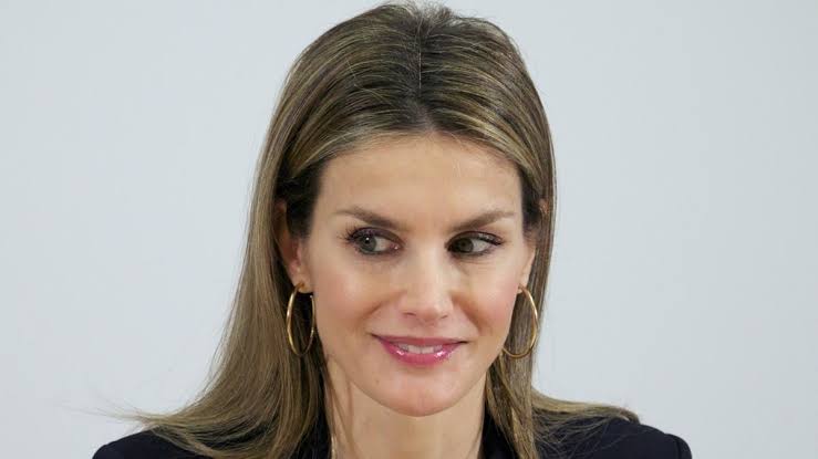 Meet the New Queen of Spain - 41-Year Old Divorcee And Commoner Letizia  Ortiz