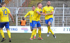 It isn't all like that though. Regionalliga Nordost Entscheidet Ein Turnier Uber Den Aufstieg Liga3 Online De