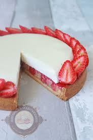 Tarte Entremets Fraise Vanille Et Amande Surprises Et Gourmandises En 2020 Gateaux Et Desserts Recette Patisserie Patisserie