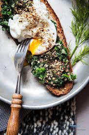 Ei Auf Brot Mit Dukkah Rezept Elisabeth Von Polnitz Eisfeld De Rezepte Veggie Rezepte Vollwertkost