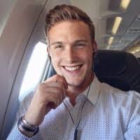 Robert Pell's Instagram, Twitter & Facebook