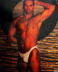 Favorite Hunks & Other Things: Friday, February 9, 2018