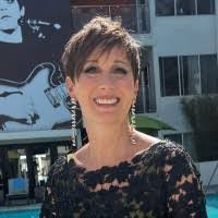 Sara Stern's Instagram, Twitter & Facebook