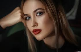 Daria Alexander's Instagram, Twitter & Facebook