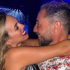 Antonio David Flores y Marta Riesco se comen a besos