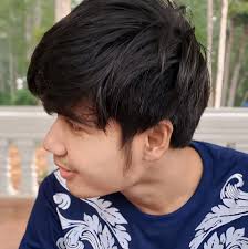 Ah Pheap updated her status.