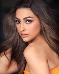 Kalli Rose's Instagram, Twitter & Facebook