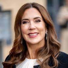 CHRISTIAN LACROIX TAKES THE HELM AT PUCCI