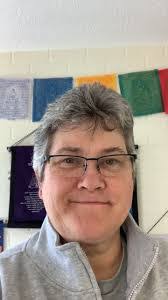 Amanda Deshong's Instagram, Twitter & Facebook