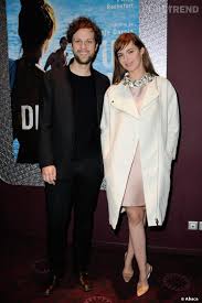 Get pierre rochefort's contact information, age, background check, white pages, marriage history, divorce records, email, criminal records & photos. Pierre Rochefort Et Louise Bourgoin A Paris Pour L Avant Premiere Du Film Un Beau Dimanche Puretrend