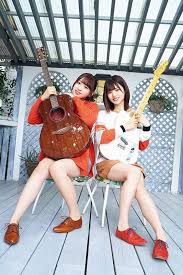 画像2 7 日向坂46富田鈴花 松田好花 スラリ美脚が眩しい 富田 女の子 ポーズ 丹生明里