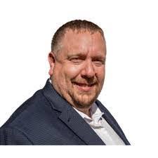 Lori Schreck's Instagram, Twitter & Facebook