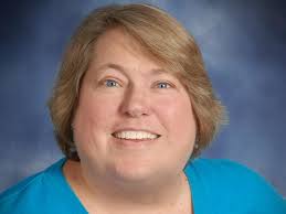 Julie Ruth's Instagram, Twitter & Facebook