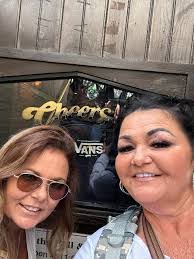 Lori Deweese's Instagram, Twitter & Facebook