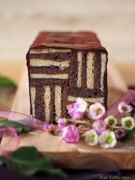 Geordnetes Chaos Oder Schwarz Weiss Kuchen Zum Kaffee Dazu
