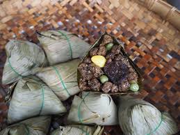 ลิ้มลองรสชาติ บะจ่างเจียซิง รสเลิศจากเชฟแดนมังกร ณ ห้องอาหาร พาโกด้า ไชนีส เรสเตอรองท์ โรงแรมแบงค็อก แมริออท มาร์คีส์. Facebook