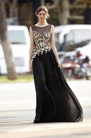 Da oltre 40 anni, a roma, nell'atelier gerardina spose nascono gli abiti da sposa caratterizzati da uno stile originale e ricercato del vero made in italy, che ha fatto la storia dell'atelier. Atelier Abiti Da Cerimonia Roma Sg Spose E Cerimonia