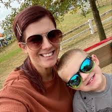 Kathleen Mcgahan's Instagram, Twitter & Facebook