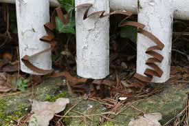 Igel Durchgang Im Gartenzaun Karin Urban Naturalstyle Hasendraht Igel Zaun