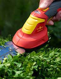 These are large, light and easy to use. Wolf Garten De