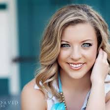 Lauren Dionne's Instagram, Twitter & Facebook