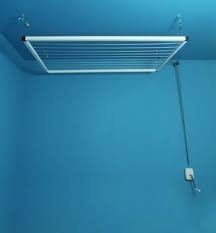 Etendoir De Plafond Avec Treuil A Manivelle Etendoir Plafond Etendoir A Linge Etendoir