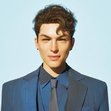 Saving family info in Inzoi game