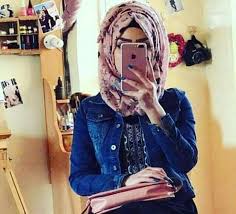 ٱشعر بالملل من المحادثات الطويلة. Ø®Ù„ÙÙŠØ§Øª Ø¨Ù†Ø§Øª ÙƒÙŠÙˆØª Ù„Ù„Ù…ÙˆØ¨Ø§ÙŠÙ„ Ù…Ø­Ø¬Ø¨Ø§Øª