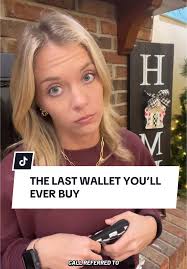 🙌🏼 tell me you don’t need free hands..that’s what I thought. #handsfree  #momhacks #iriswallet