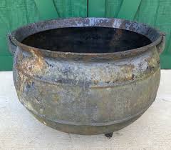 Some people call these pots by different na. Antique Cast Iron Cauldron Circa 1800s Eccentric Style Pot Antique Cast Iron Eccentric Style Antiques