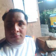 Rezale a Dios que te de un hombre pobre y que no tenga ni siquiera un  céntimo para comprarte regalos, espero pases esta prueba a ver si el  interés material es más