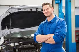 A service advisor job description requires detailed knowledge of car mechanics, strong interpersonal skills, and the ability to communicate well with patrons. Auto Service Advisors Entitled To Overtime Despite Inadequate Dol Regs Hr Daily Advisor